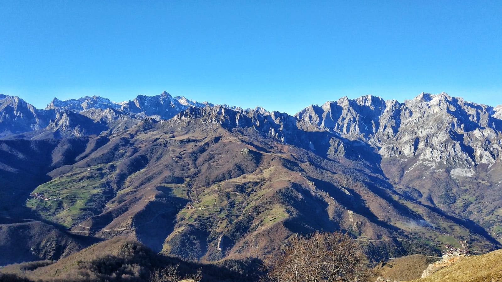 Fotos: Imágenes de la ruta por el Valle de Cereceda y el Pico Jano