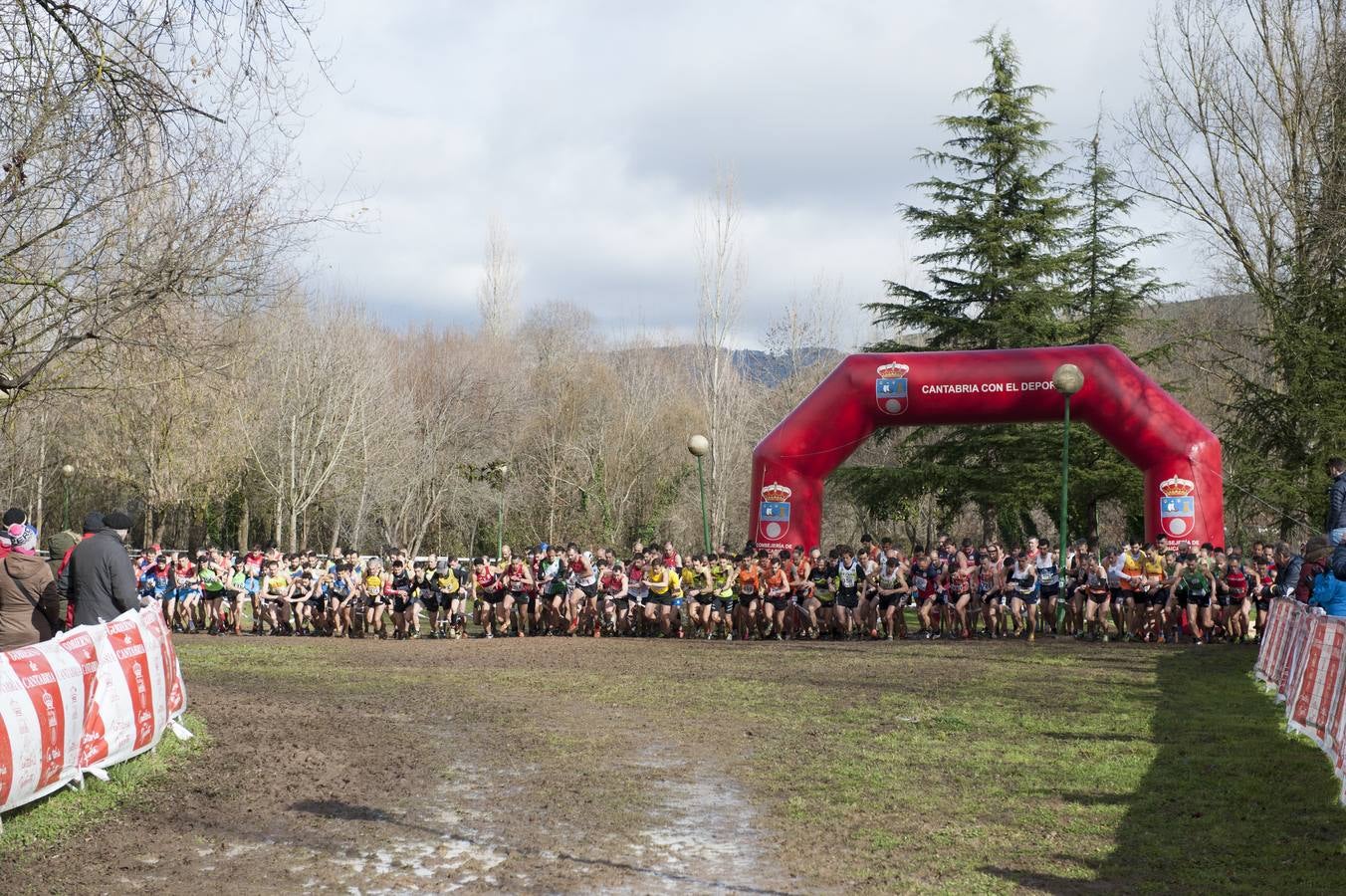 Fotos: Doblete del Piélagos en el Campeonato Regional de cross por Clubes