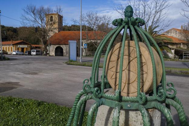 Una imagen tomada por Daniel Pedriza de la reproducción de la Estela de Gajano que se instaló en los aledaños de la iglesia de Gajano.