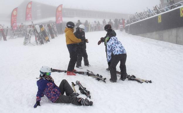 La estación andaluza sumó más de 15 centímetros de nieve durante la jornada del domingo