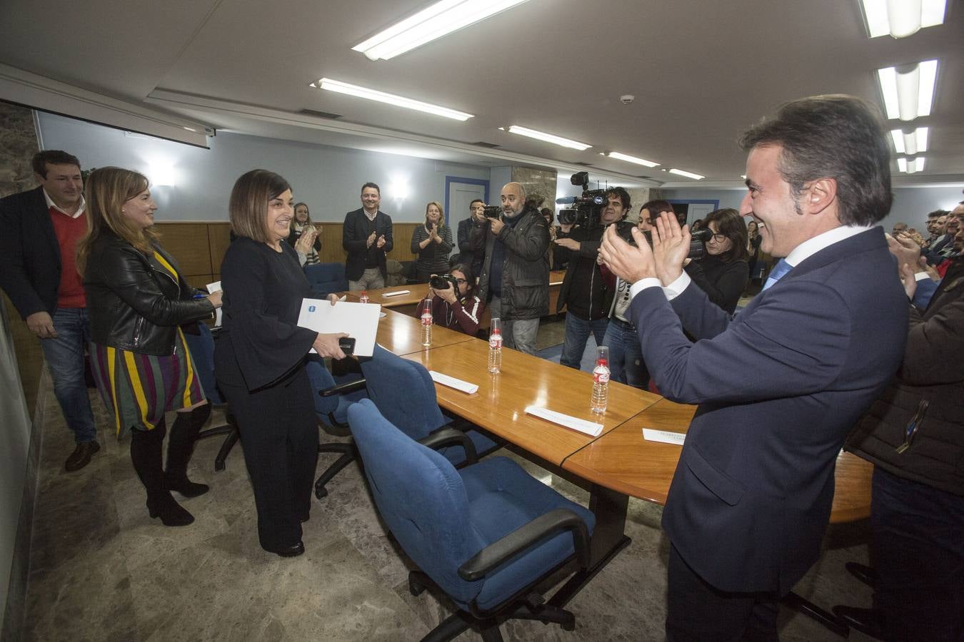 La líder del PP de Cantabria, María José Sáenz de Buruaga, será la candidata a la Presidencia regional, tras la renuncia de la campeona olímpica Ruth Beitia, «por expreso deseo» del presidente del partido, Pablo Casado.