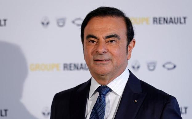 Carlos Ghosn acepta dimitir de Renault en vísperas de su destitución