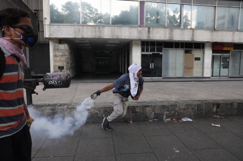 Fotos: Enfrentamientos en Venezuela tras la autoproclamación de Juan Guaidó