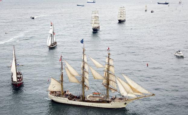 Imagen. Así fue la segunda edición del Festival del Mar que se celebró en Santander en el año 2009.