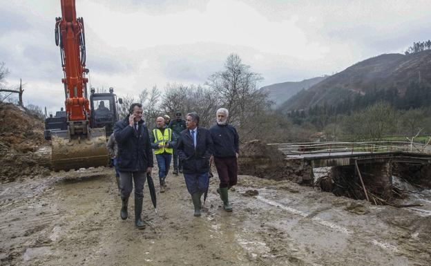 Revilla cree que los daños por las inundaciones «irán a más» en los próximos días