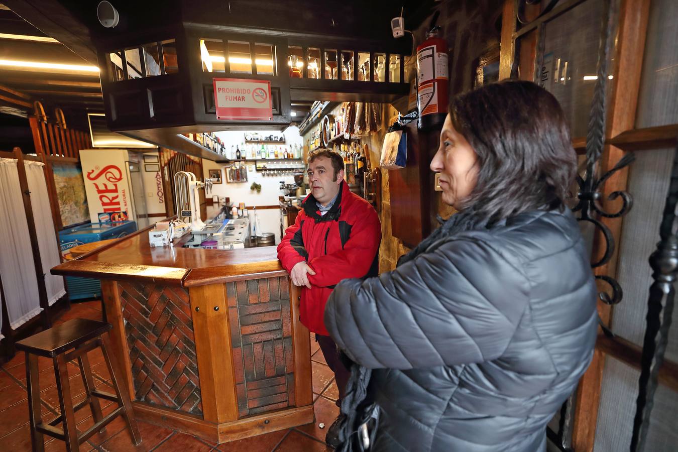 El restaurante La Jontana, de Bárcena Mayor, uno de los establecimientos que se plantea cerrar temporalmente ante la imposibilidad de que los clientes lleguen hasta él por la carretera de Cabuérniga.