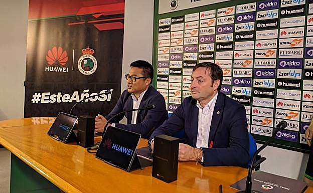 Pablo Wang y Alfredo Pérez en la presentación del acuerdo.
