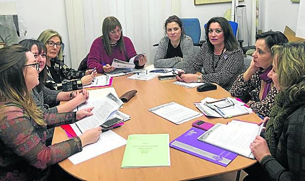 Integrantes de la gestora con la que arranca el Consejo de la Mujer de Cantabria.