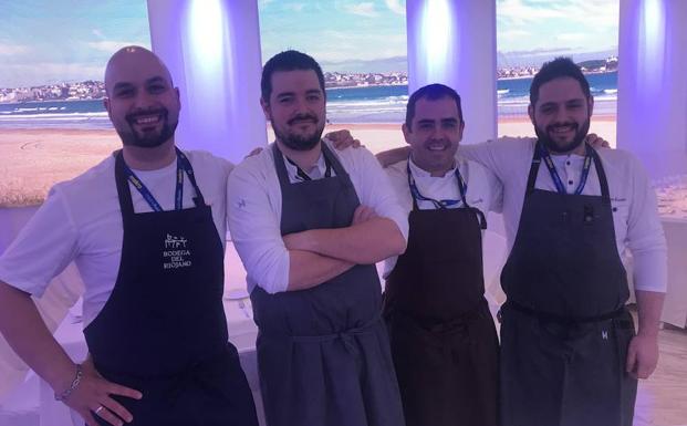 José Rábago, Alex Ortiz, Óscar Teja y Rubén Cuesta, del Grupo El Riojano, que en esta ocasión representaron al restaurante Pan de Cuco. 