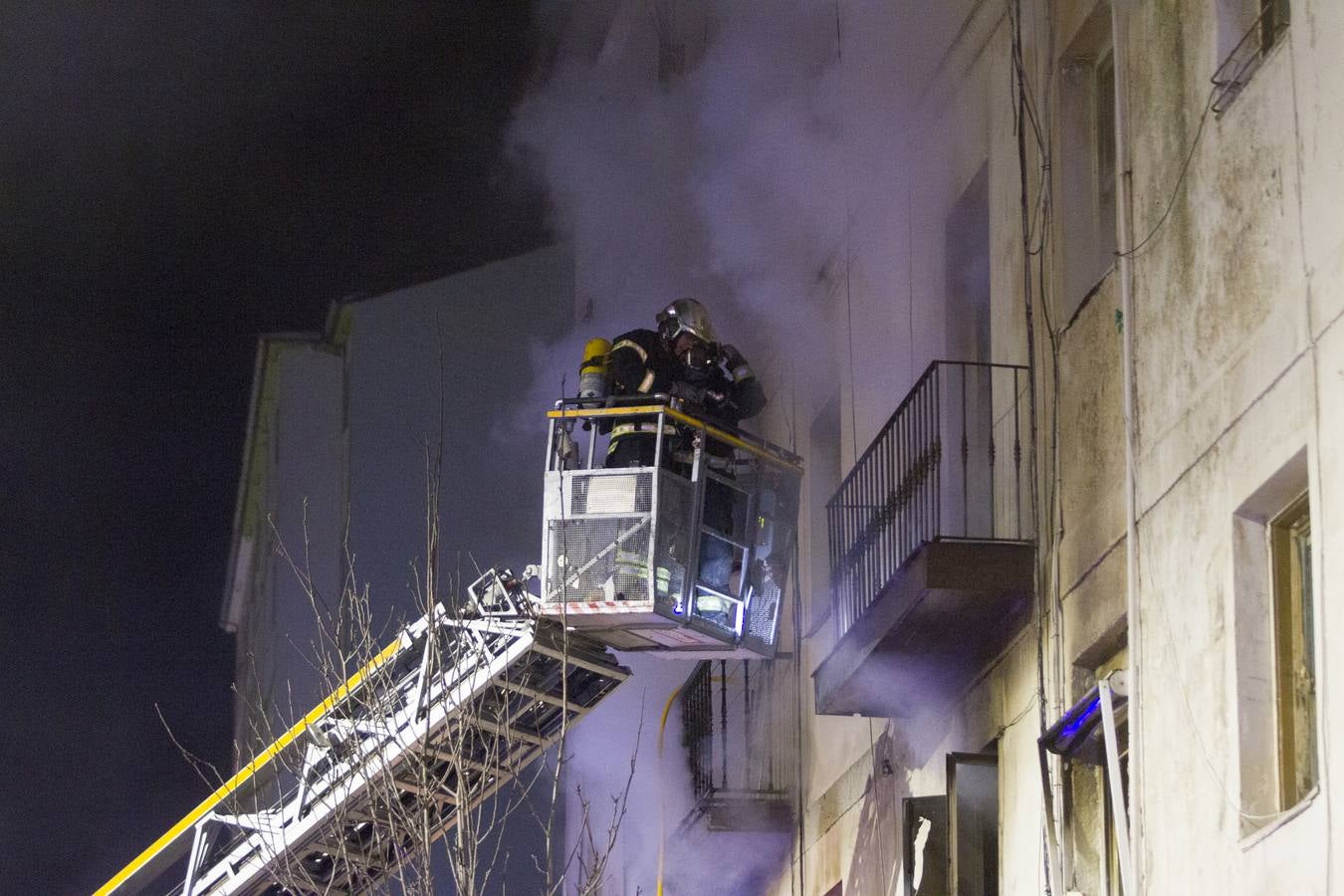 Fotos: La operación de los bomberos para sofocar el incendio