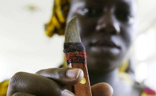 Cuchillo utilizado en África para la mutiliación genital de las mujeres.
