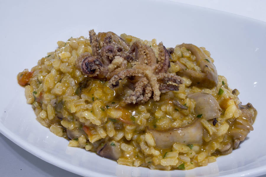 Arroz meloso con calamares.