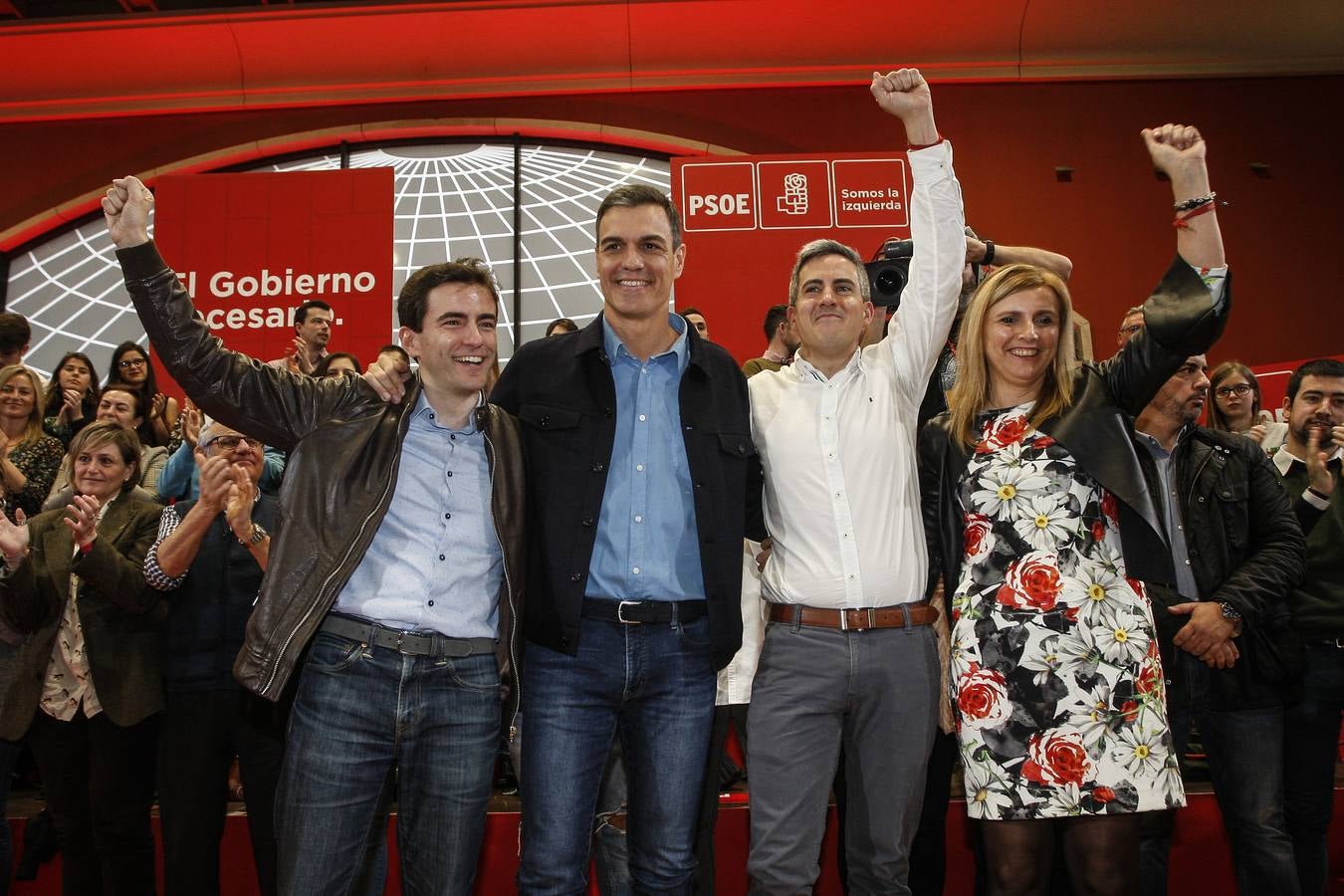 Fotos: Pedro Sánchez presenta a casares como candidato a la alcaldía de Santander