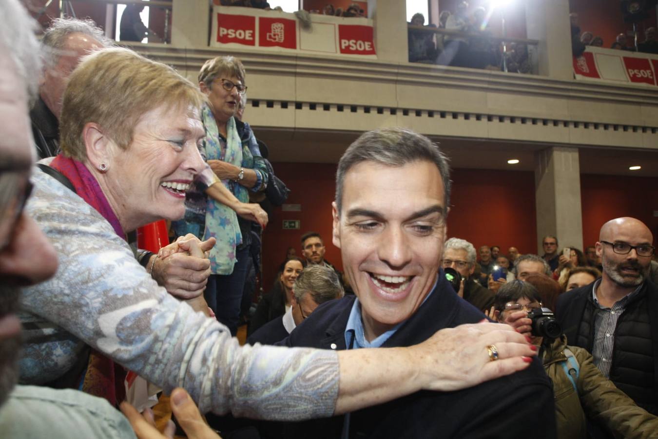 Fotos: Pedro Sánchez presenta a casares como candidato a la alcaldía de Santander