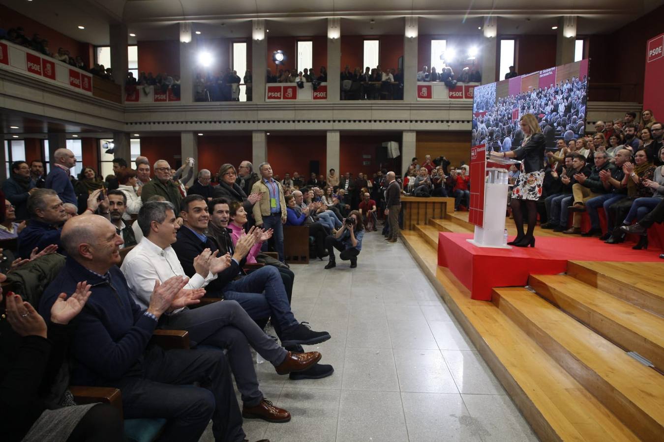 Fotos: Pedro Sánchez presenta a casares como candidato a la alcaldía de Santander