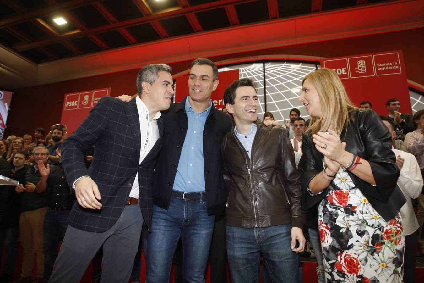 Fotos: Pedro Sánchez presenta a casares como candidato a la alcaldía de Santander