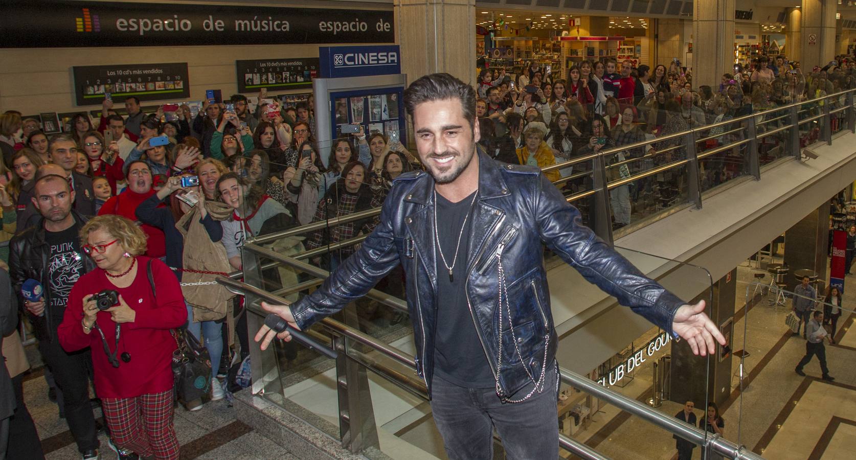 Fotos: El gran recibimiento a Bustamante en Santander