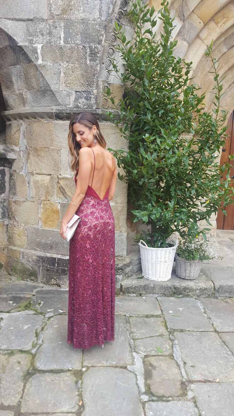 La enfermera y modelo Clara Villegas con un espectacular vestido.