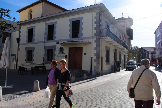 La nueva programación dinamizará el Liceo tanto con cine como con representaciones teatrales de variados géneros .