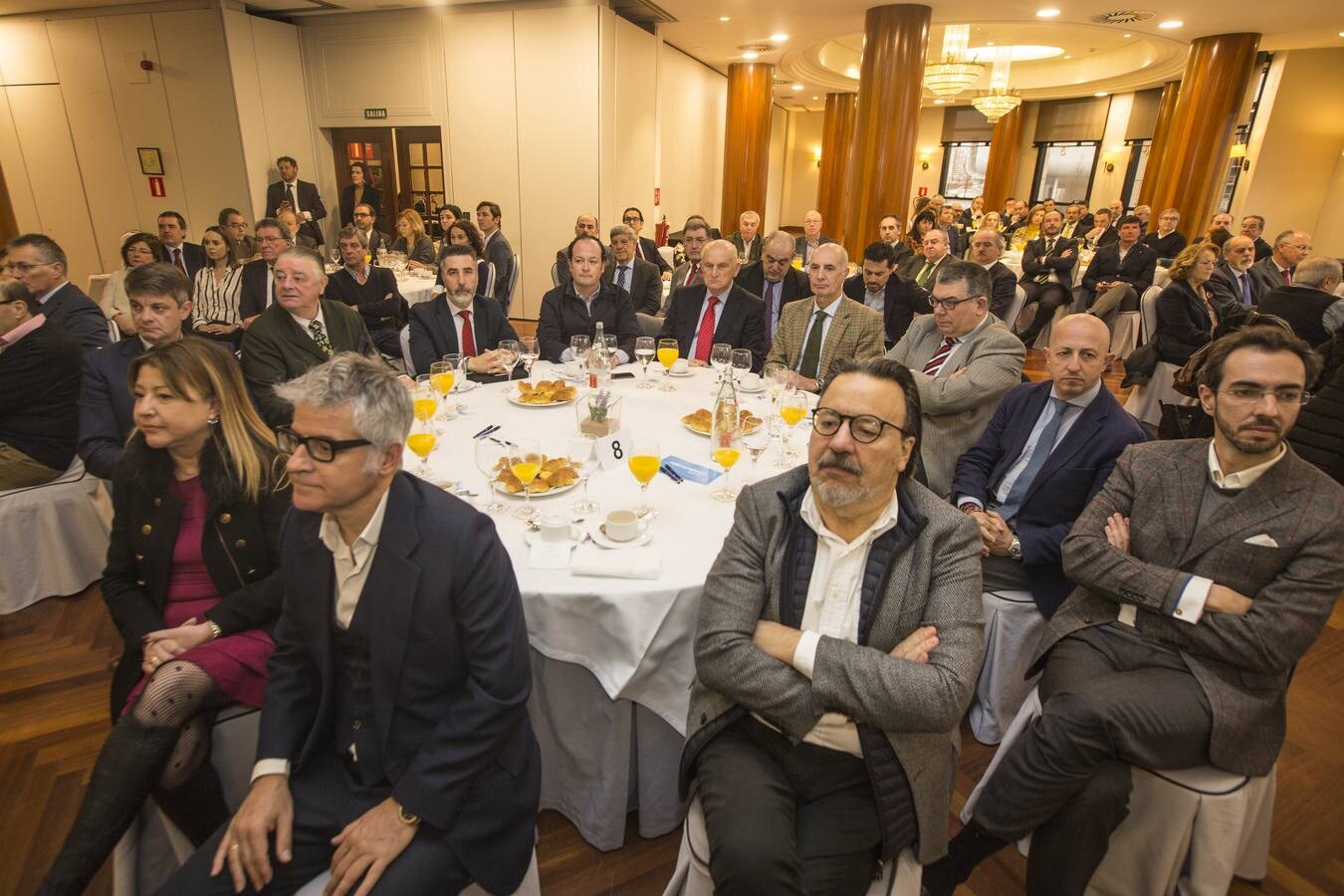 Asistentes al Foro Económico celebrado este martes en el Hotel Bahía de Santander, en el que ha intervenido Jaime González, presidente del Puerto