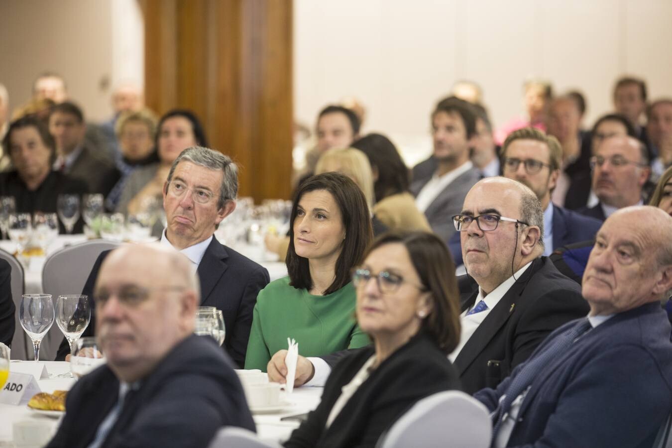 Asistentes al Foro Económico celebrado este martes en el Hotel Bahía de Santander, en el que ha intervenido Jaime González, presidente del Puerto