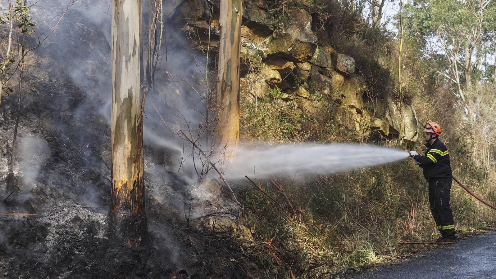 Fotos: Cantabria apaga los últimos incendios tras seis días trágicos