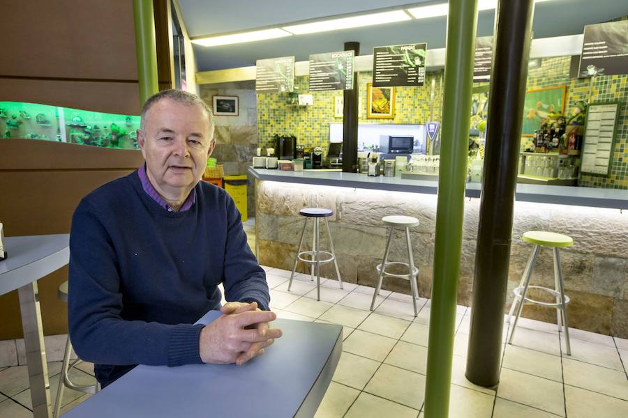 Félix Gómez regenta La Rana Verde desde 1983.