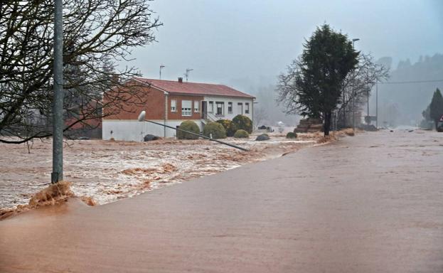 Inundaciones por la crecida del río Saja en Caranceja, el pasado 24 de enero.