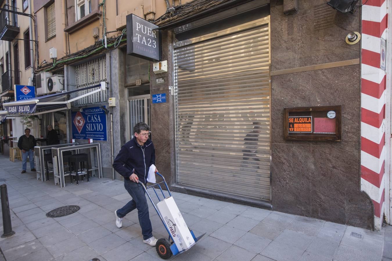 Fotos: Locales cerrados en el centro de Santander