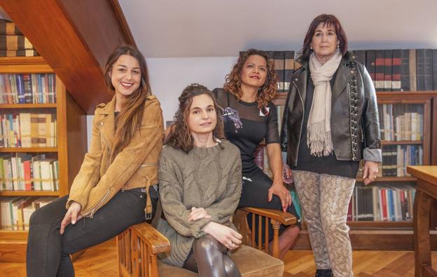 De izquierda a derecha, Ane de la Peña, Valvanuz Venero, Yesica Olinda Velasquez y Marisa Payno, cuatro de las emprendedoras que han utilizado el PAEM. 