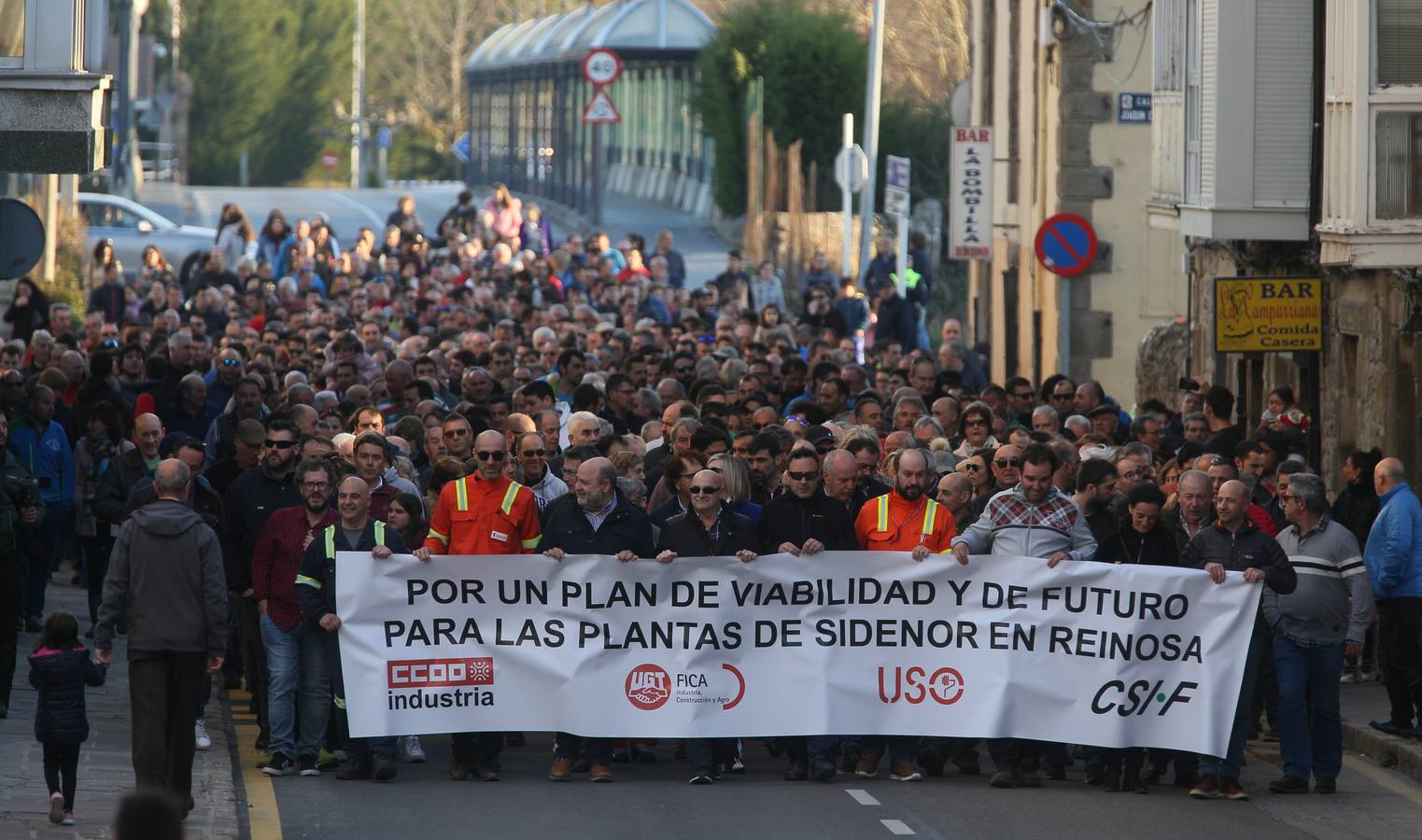 Fotos: Más de 2.000 trabajadores de Sidenor toman Reinosa