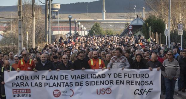 El futuro de Sidenor fue el tema central de la manifestación de ayer en Reinos