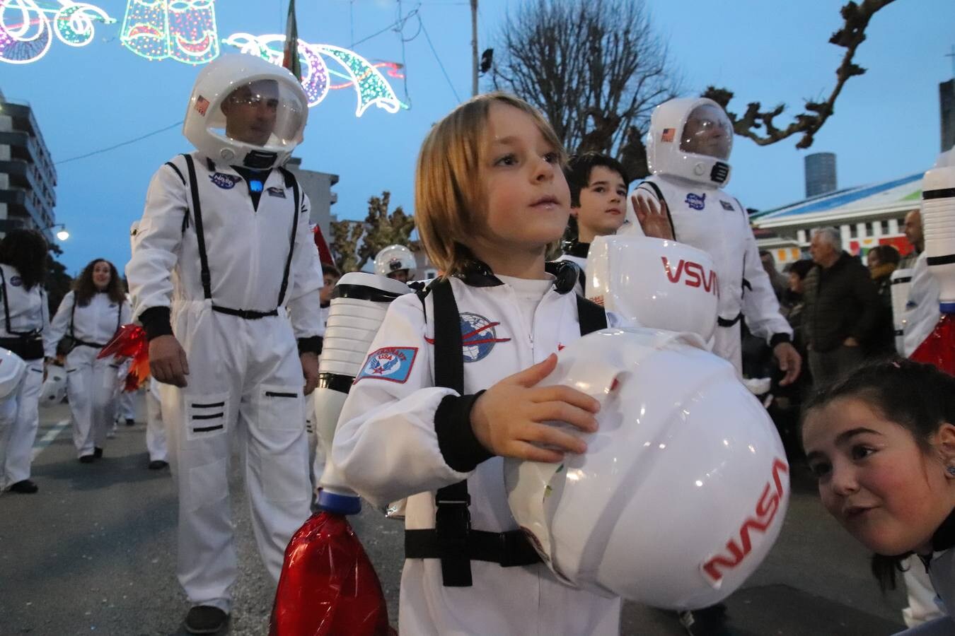 La villa pejina se vuelca con el carnaval.