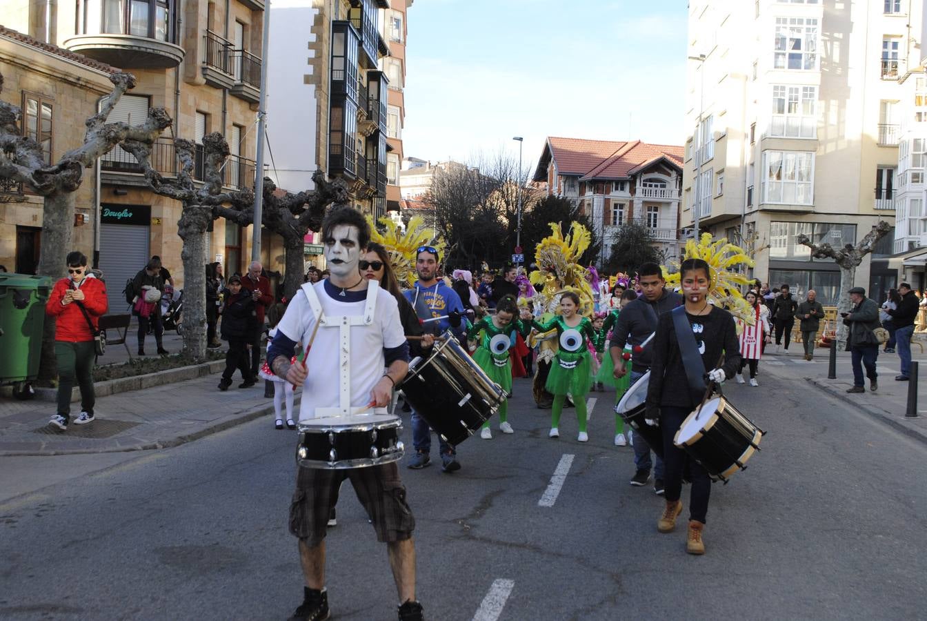 Reinosa disfrutó de un carnaval tan colortista como divertido.