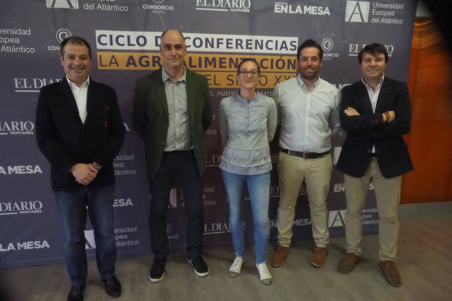 Rubén Calderón, David Torre, Narelia Hoyos, Adrián Ruiloba y Álvaro Machín.