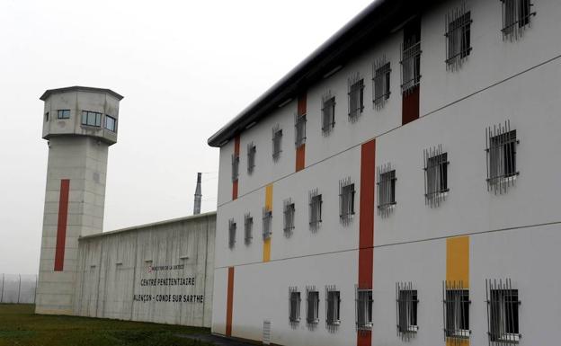 Vista exterior de la cárcel de Condé sur Sarthe, este martes.