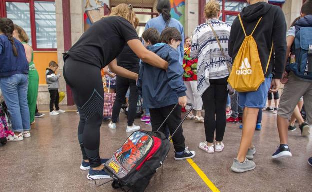 Los profesores creen que los padres no tienen potestad para negociar el calendario escolar.