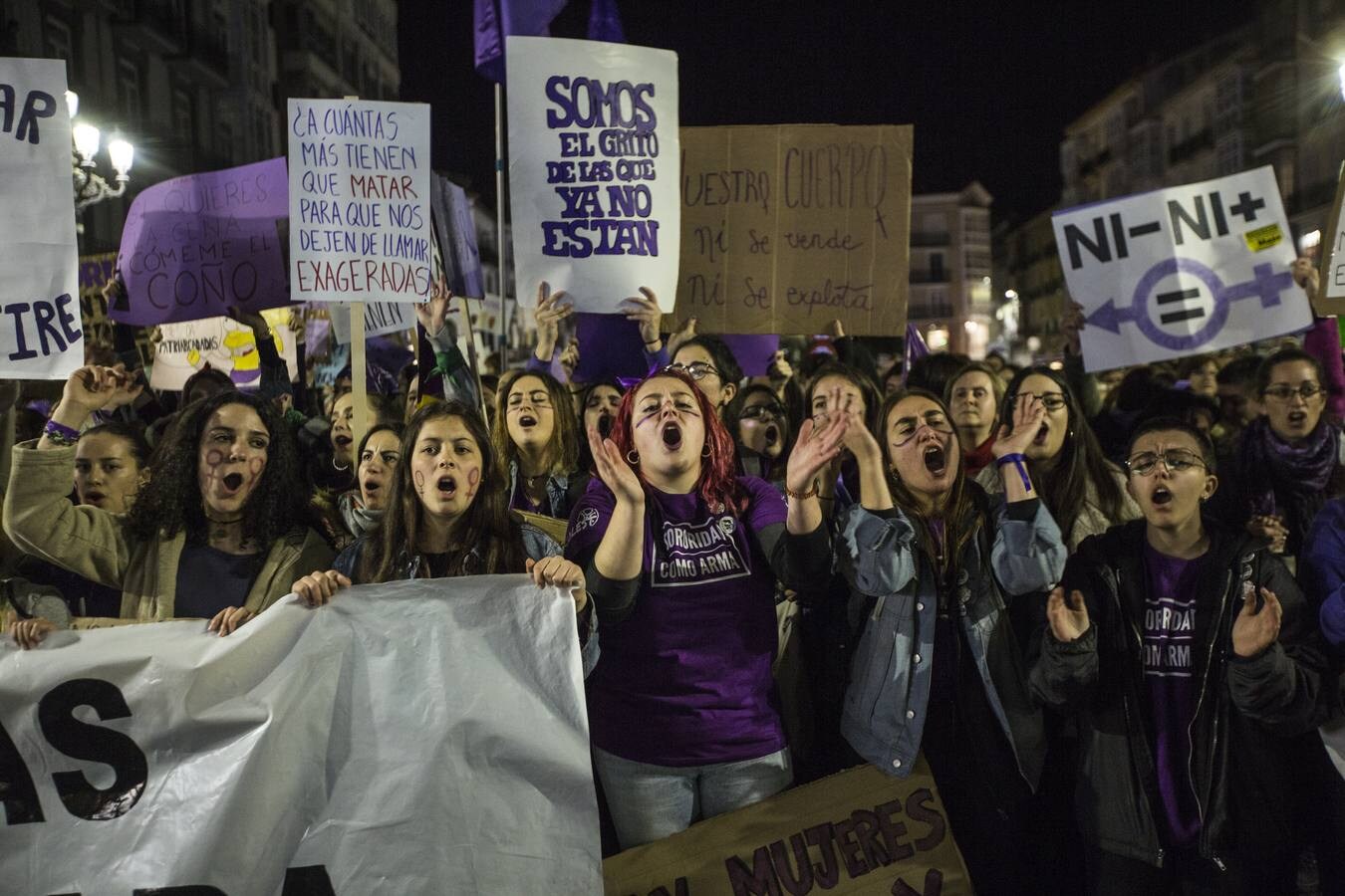 Fotos: La Marea Morada desborda el centro de Santander