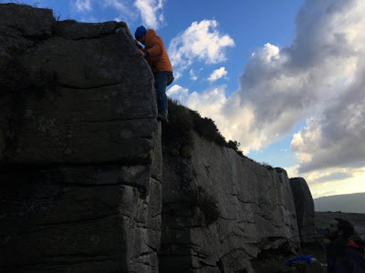 Escalar en un rocódromo o al aire libre, un debate para dialogar y disfrutar