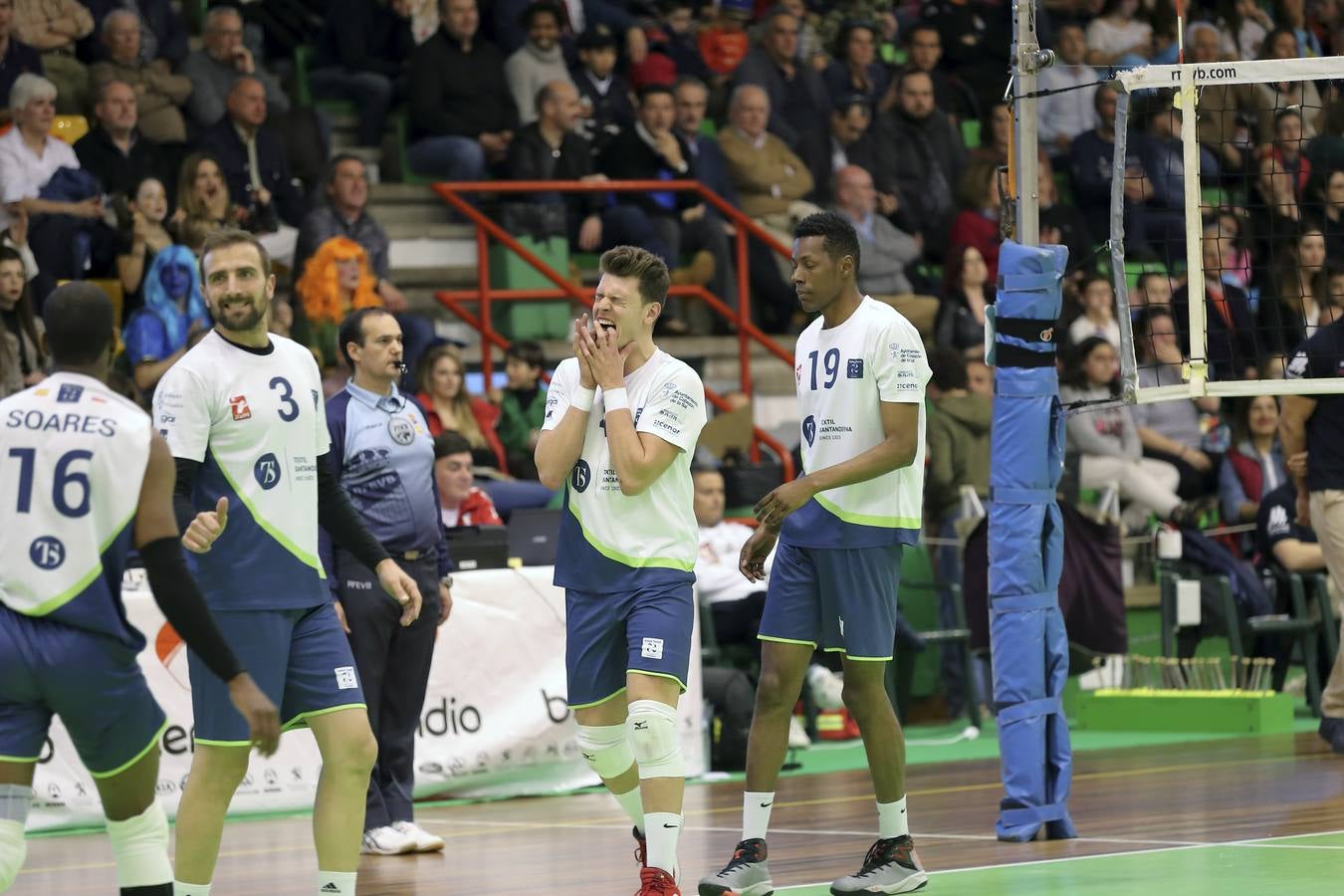 Fotos: El Textil pierde pero se queda en la Superliga