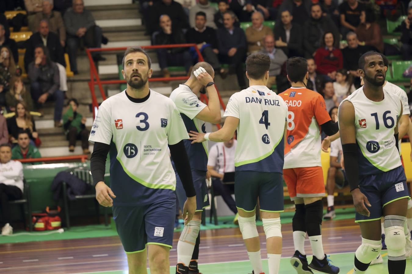 Fotos: El Textil pierde pero se queda en la Superliga