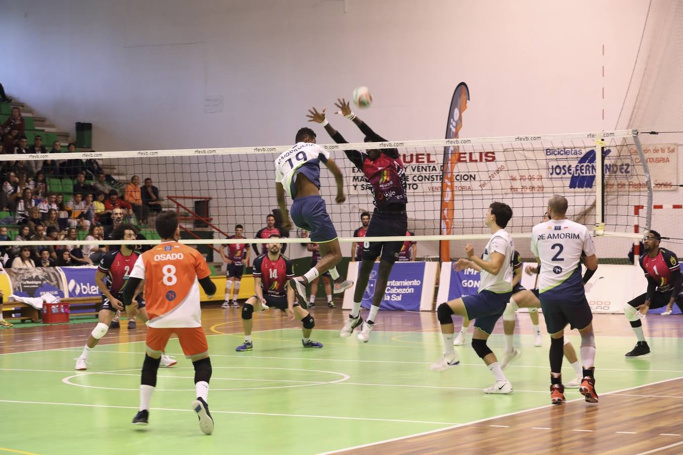 Fotos: El Textil pierde pero se queda en la Superliga