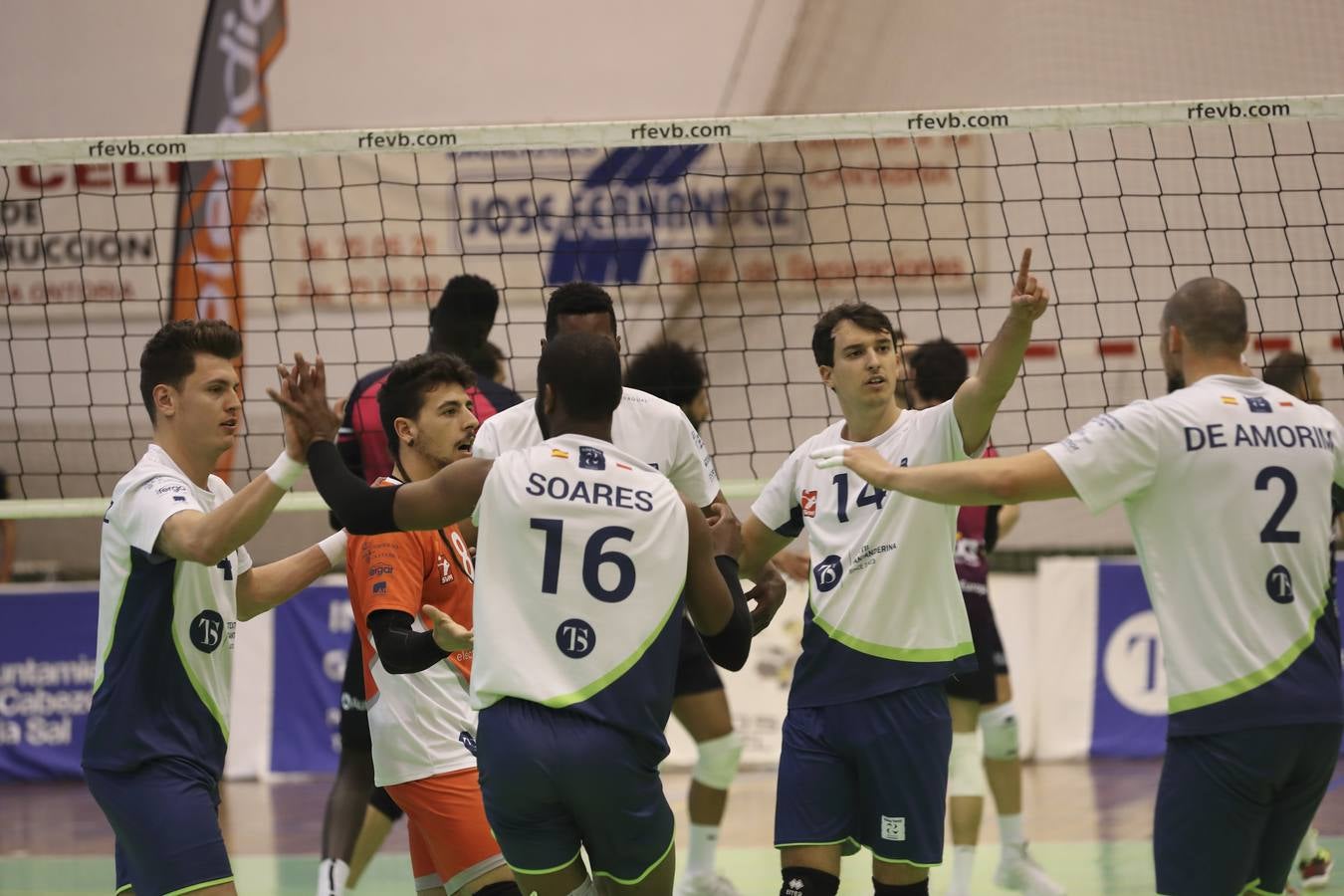 Fotos: El Textil pierde pero se queda en la Superliga