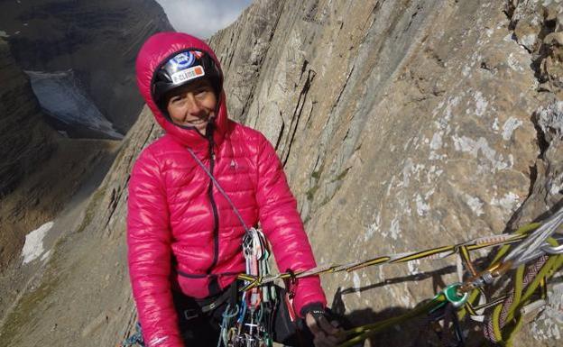 Sonia Casas, en plena escalada. 