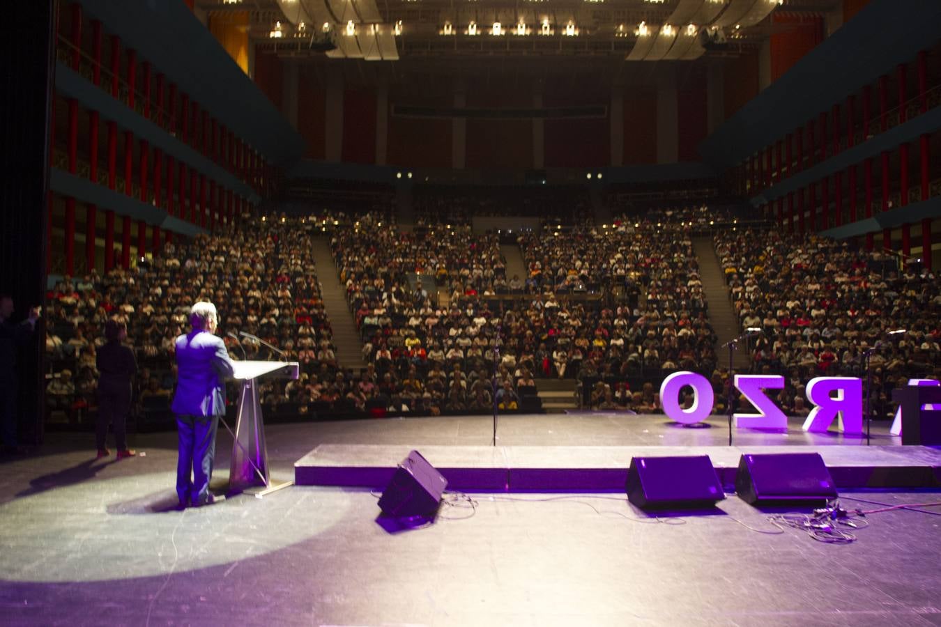 1.600 personas asisten al acto organizado por el Gobierno regional