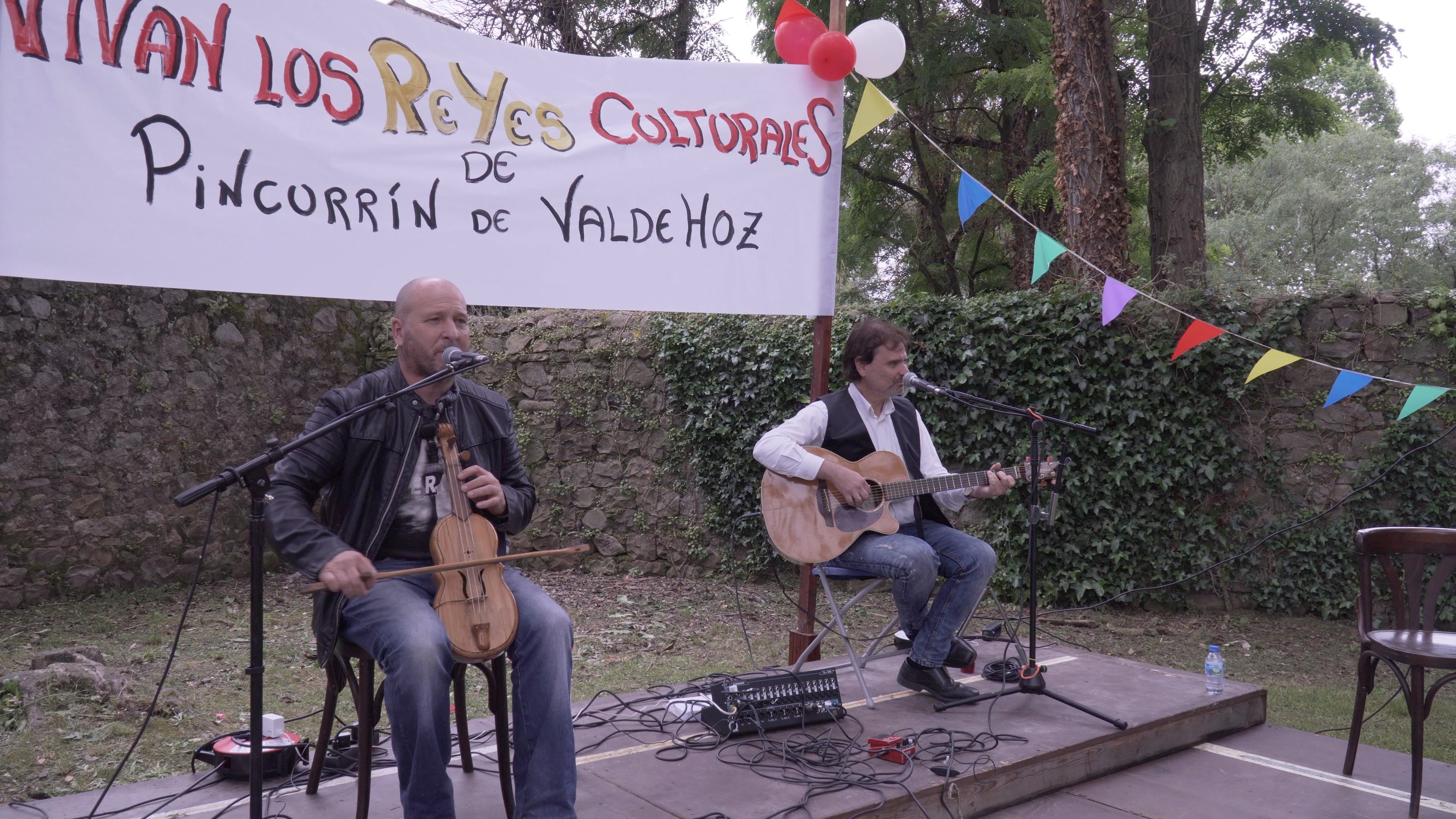 Al cameo de los dos músicos se unirá otro del popular actor Javier Cifrián