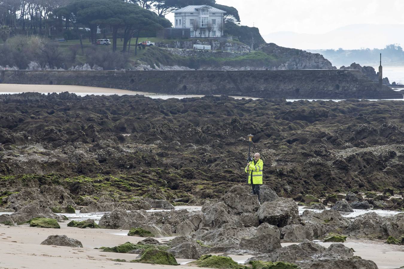Fotos: La Playa de La Magdalena, ayer en la bajamar