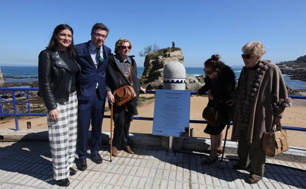 Imagen principal - Ramón Muriedas y su Neptuno Niño quedan «unidos para siempre» en El Camello