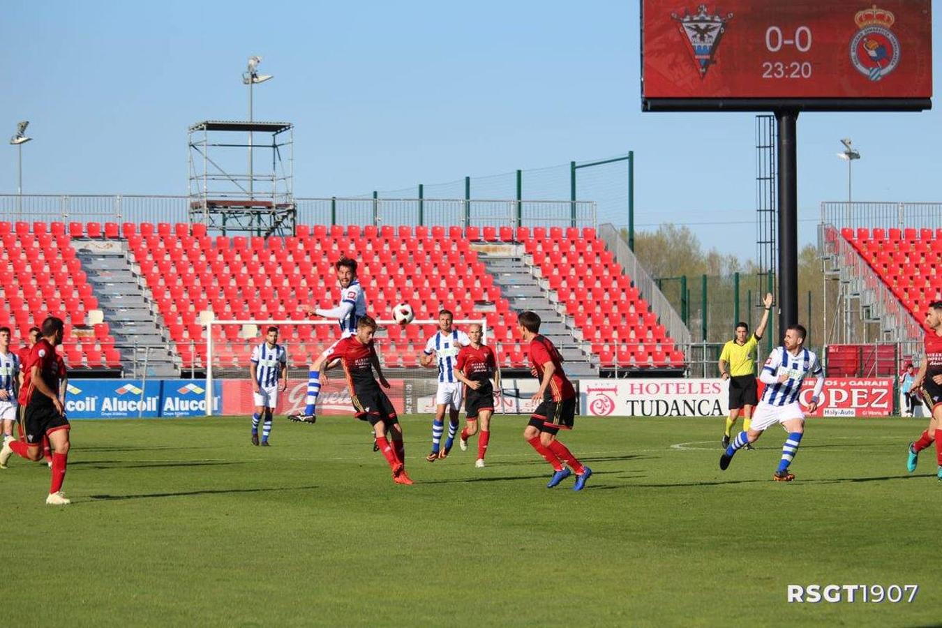 Fotos: Las mejores imágenes del Mirandés-Gimnástica