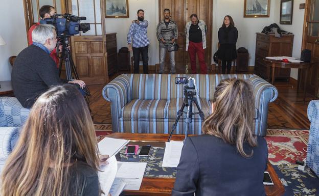 Sala del Palacio de La Magdalena con la prueba de cámara.